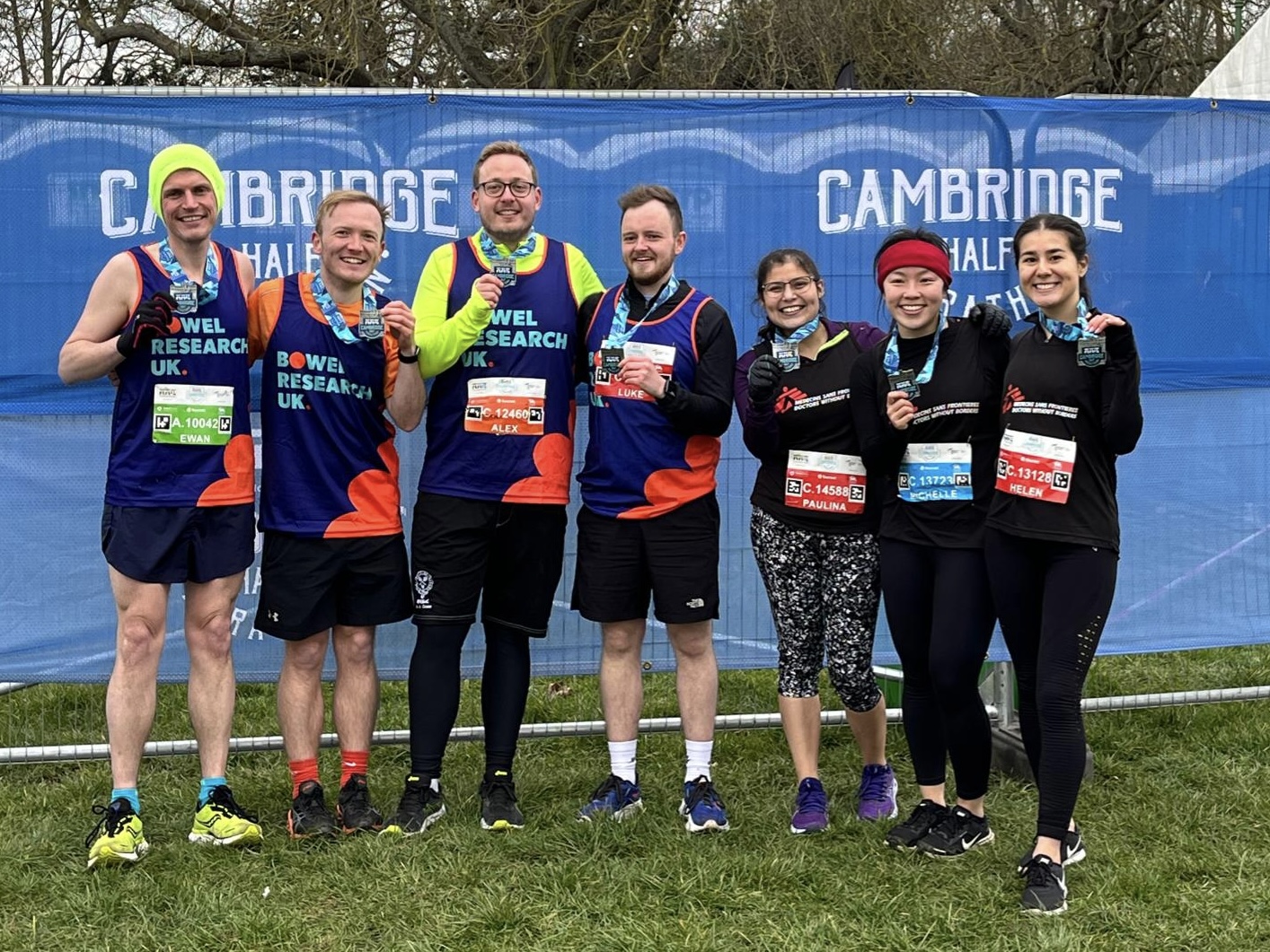 Bulmer and Smith lab members post-run